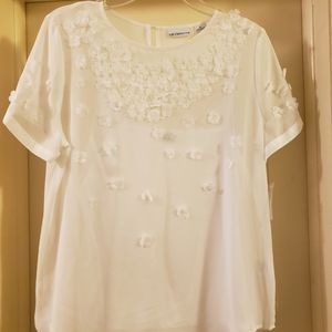 NWT Cute flower embellished top